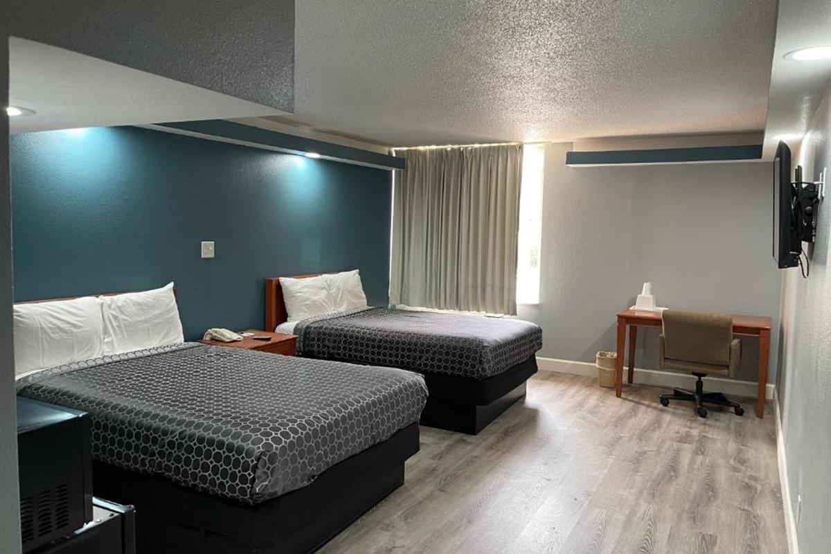Americas Best Value Inn & Suites Хорн-Лейк Экстерьер фото