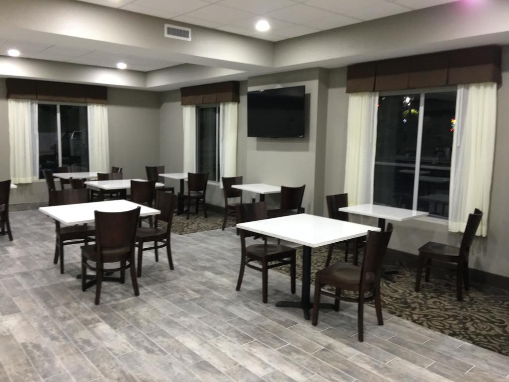 Americas Best Value Inn & Suites Хорн-Лейк Экстерьер фото