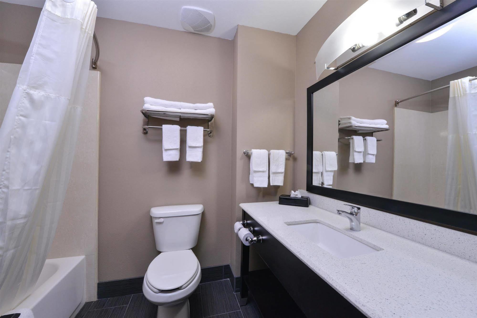 Americas Best Value Inn & Suites Хорн-Лейк Экстерьер фото
