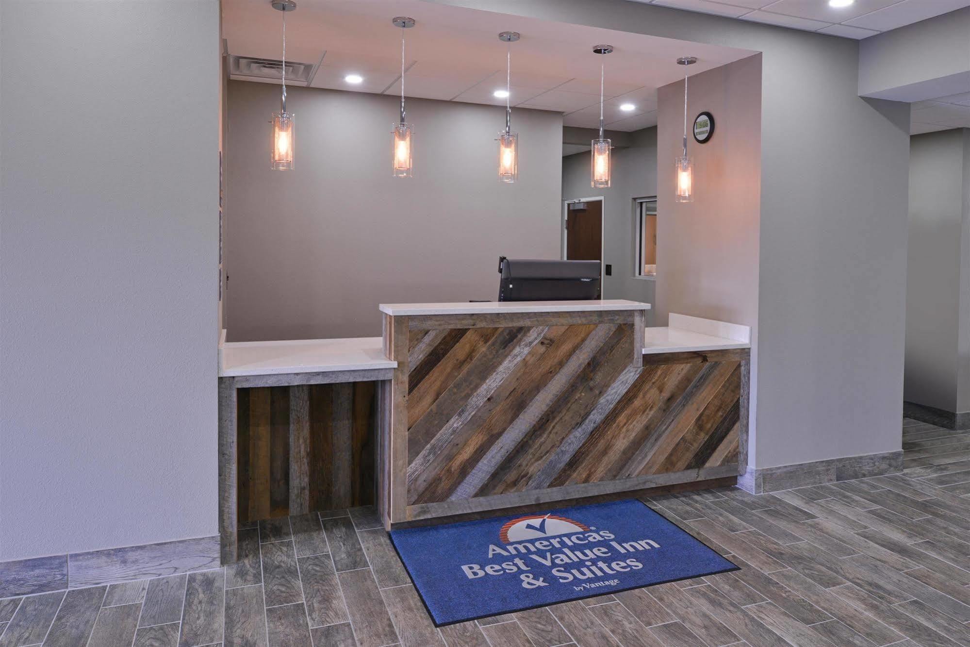 Americas Best Value Inn & Suites Хорн-Лейк Экстерьер фото