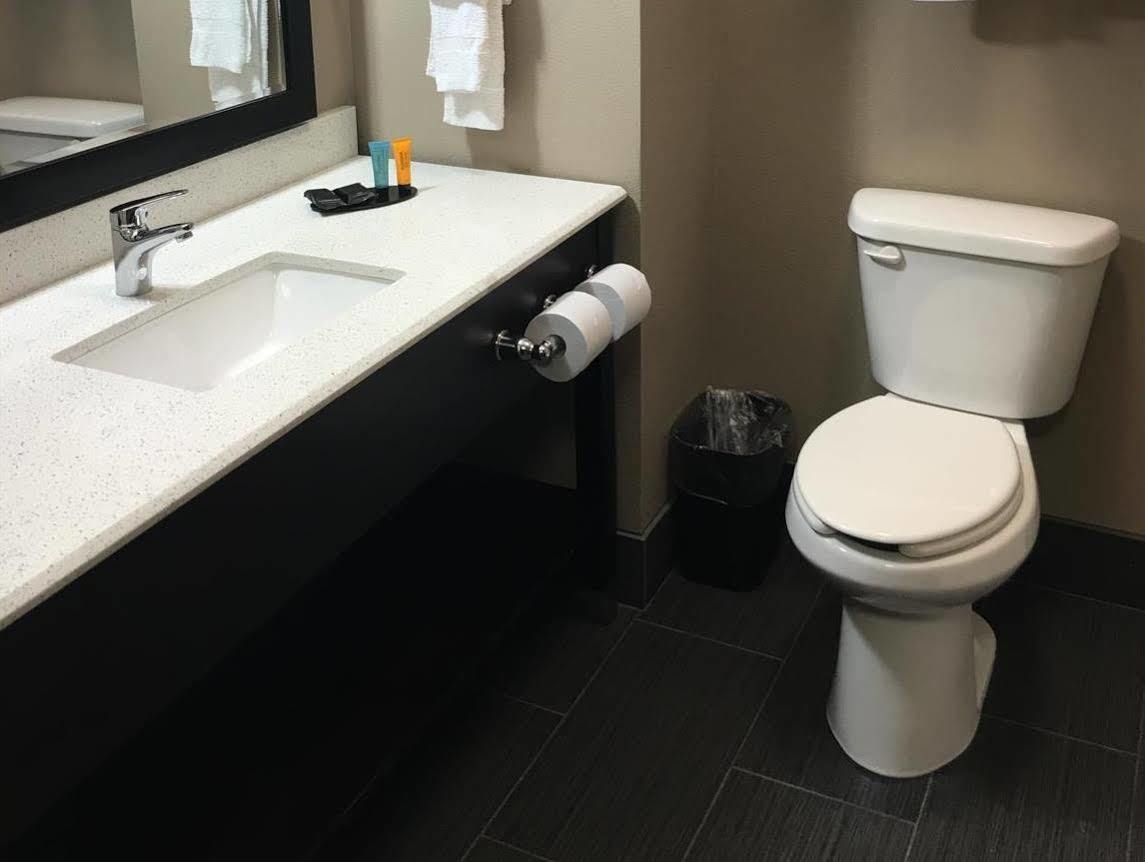 Americas Best Value Inn & Suites Хорн-Лейк Экстерьер фото